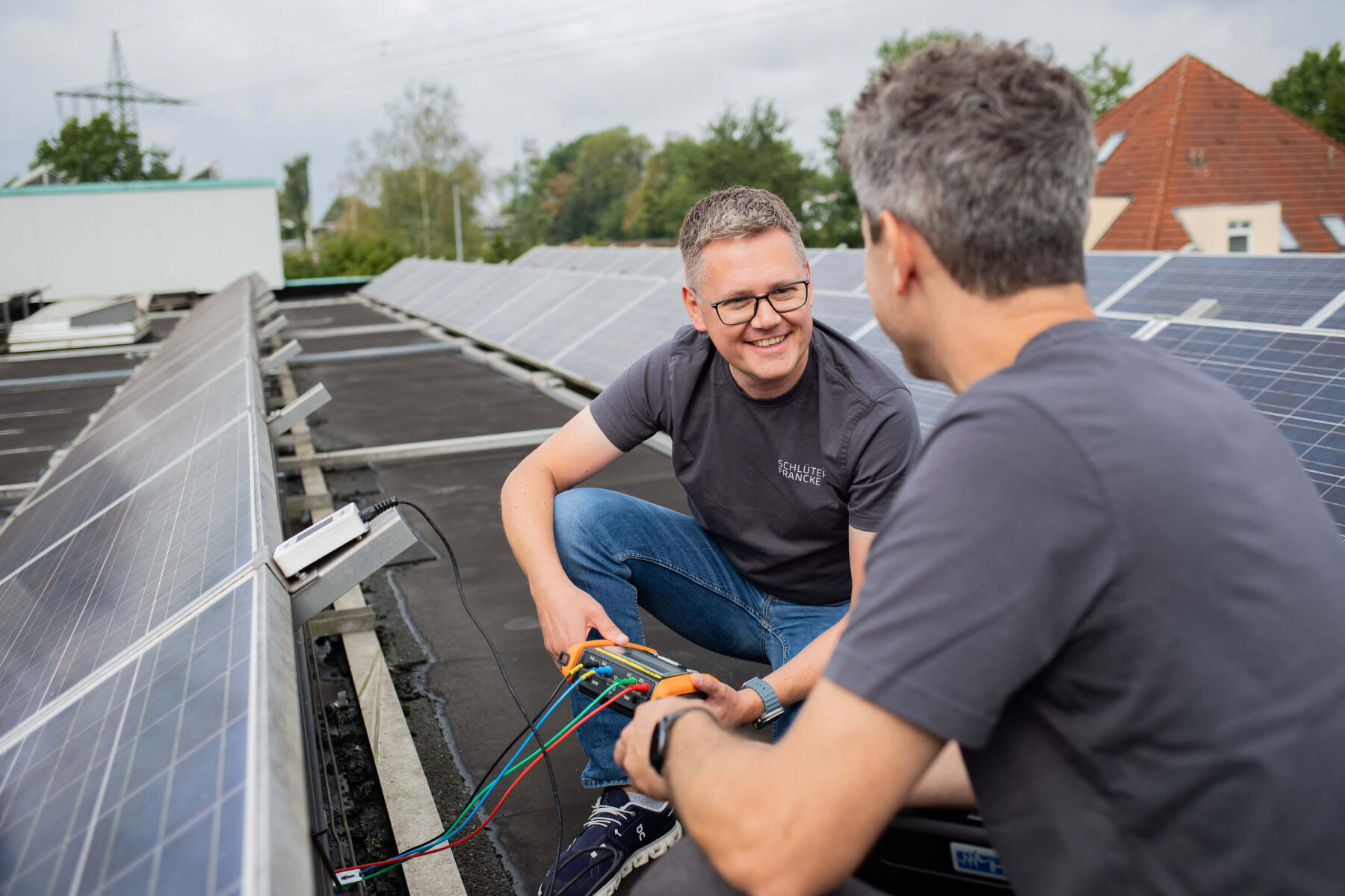 Wir führen eine Vds Prüfung an einer PV Anlage durch.
